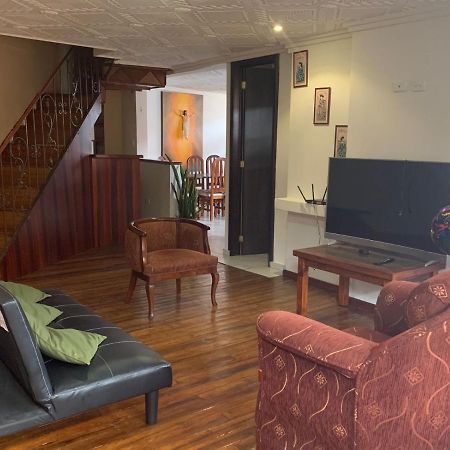 Hostel Santa Canela Куенка Екстериор снимка