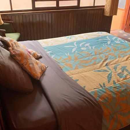 Hostel Santa Canela Куенка Екстериор снимка