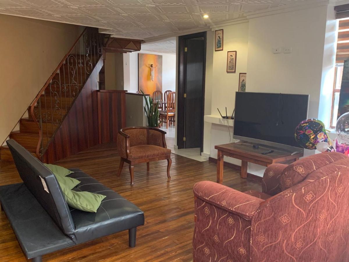 Hostel Santa Canela Куенка Екстериор снимка