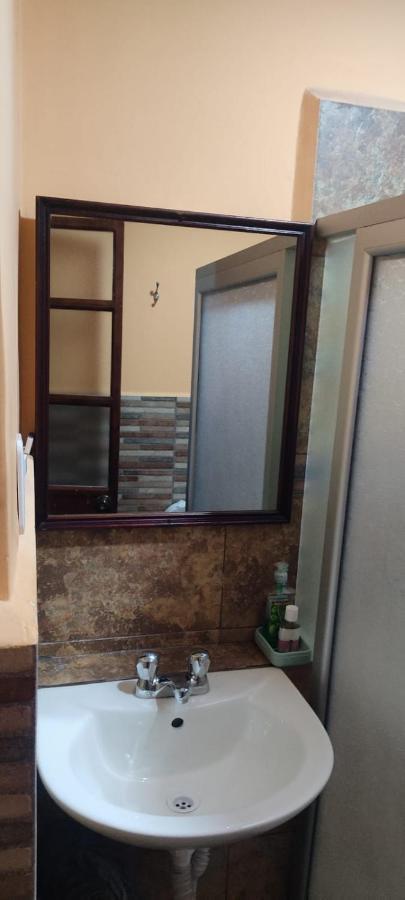 Hostel Santa Canela Куенка Екстериор снимка