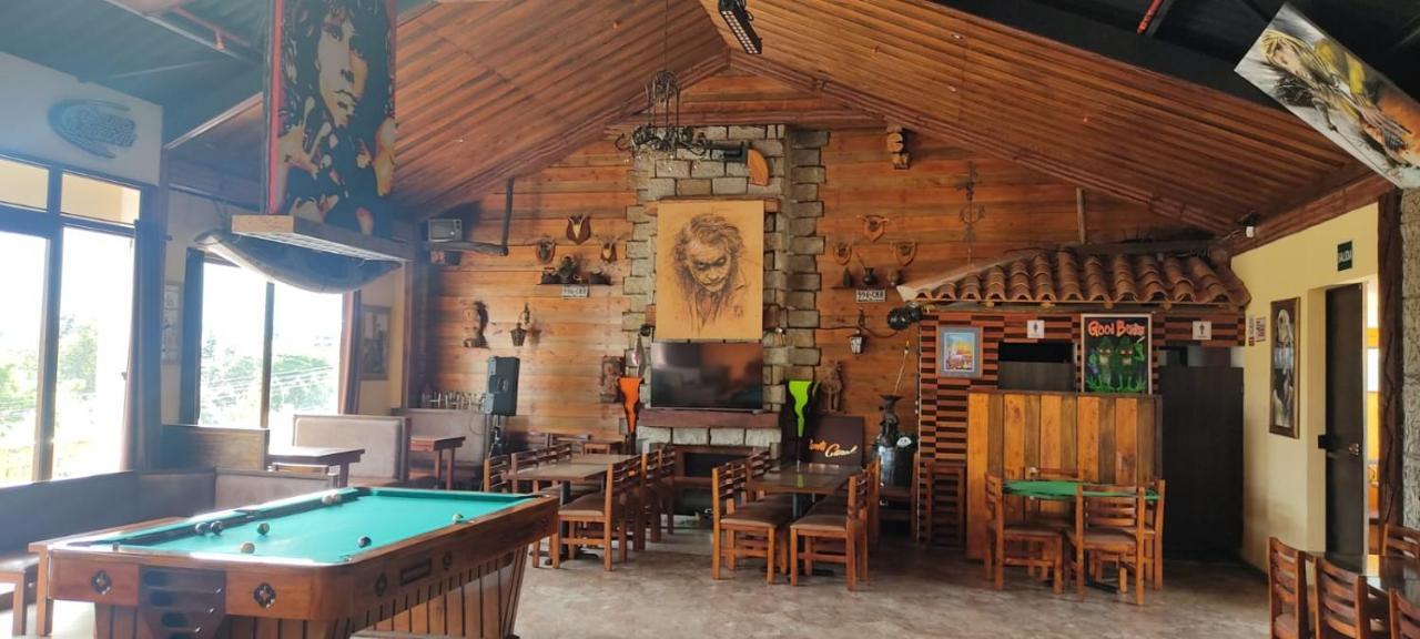 Hostel Santa Canela Куенка Екстериор снимка