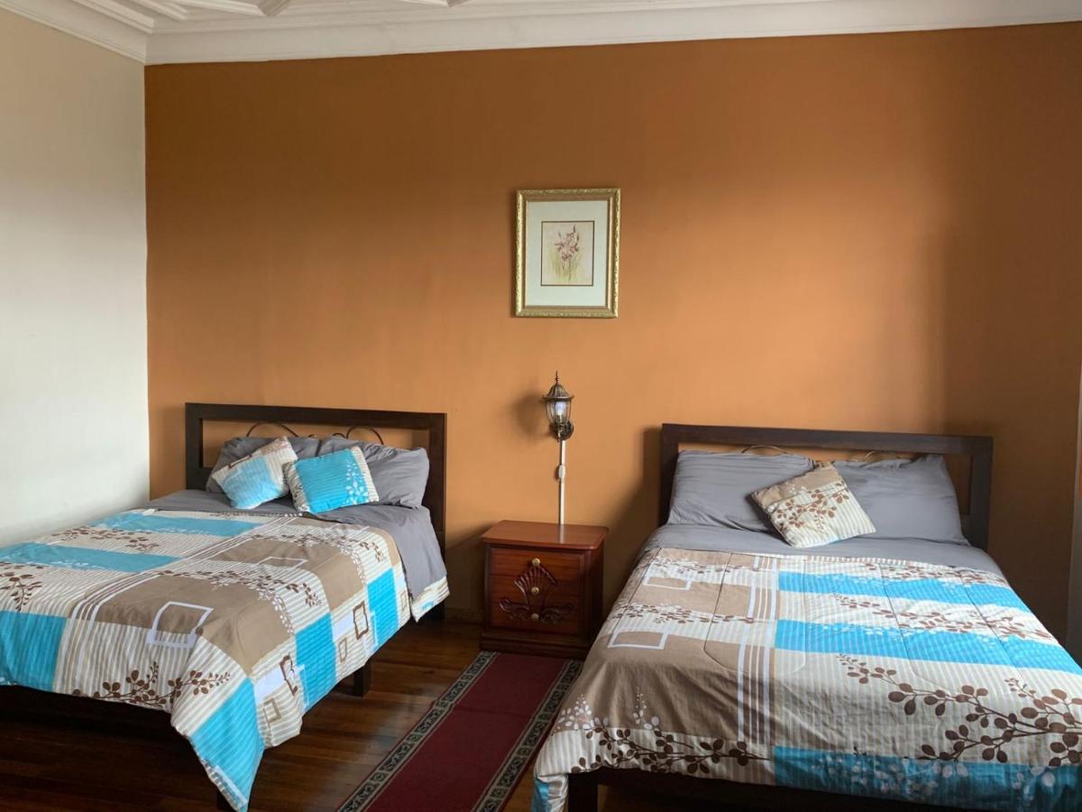 Hostel Santa Canela Куенка Екстериор снимка