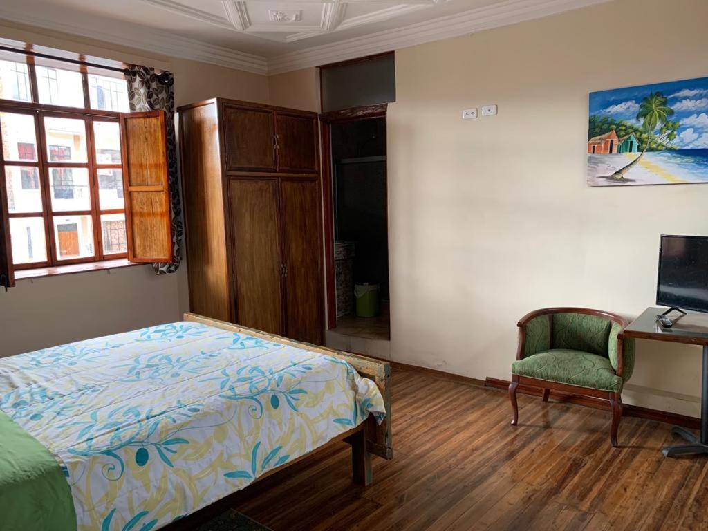 Hostel Santa Canela Куенка Екстериор снимка