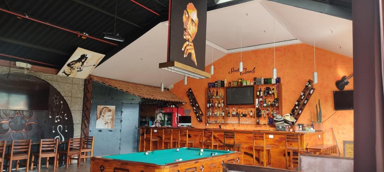 Hostel Santa Canela Куенка Екстериор снимка