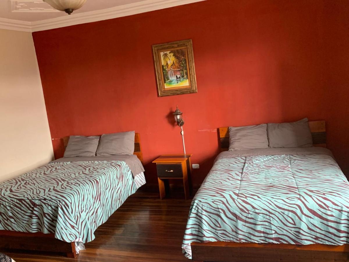 Hostel Santa Canela Куенка Екстериор снимка