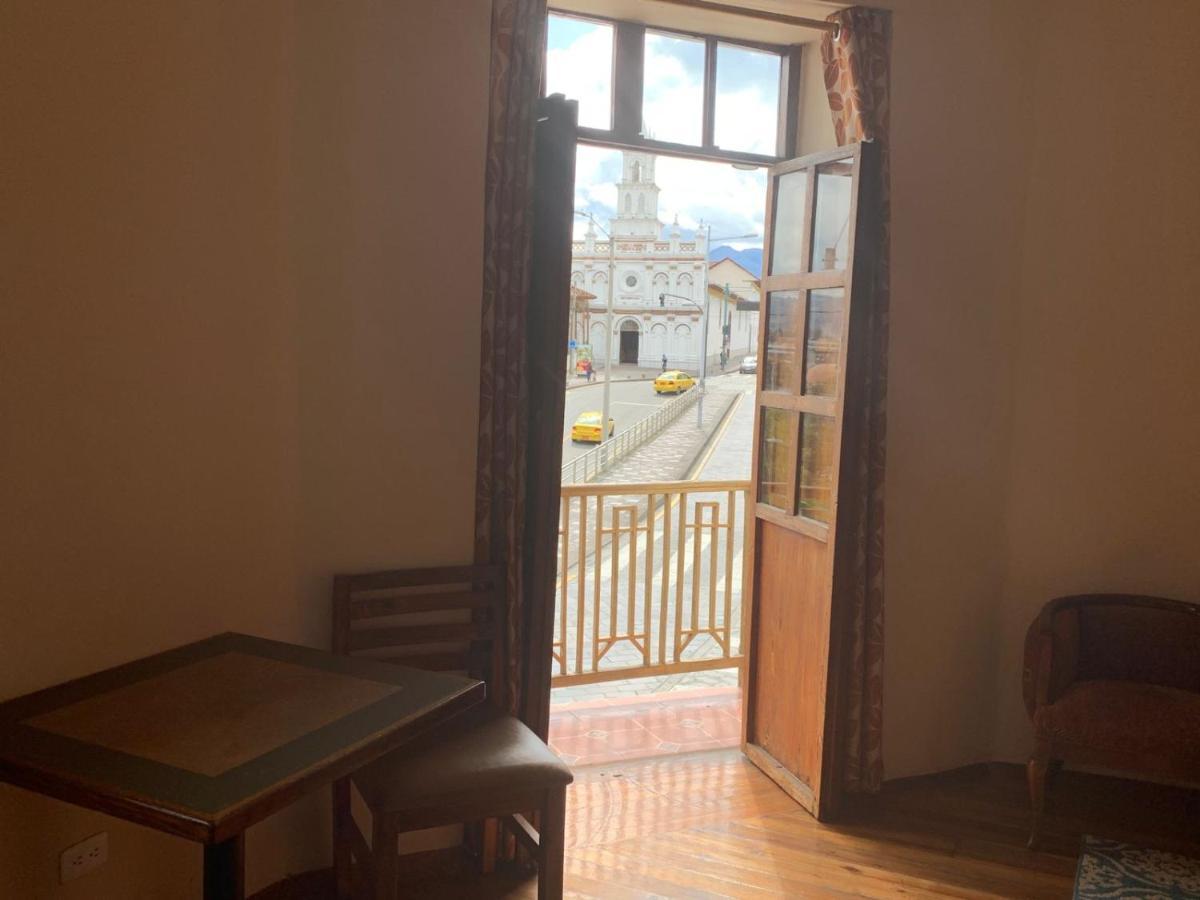 Hostel Santa Canela Куенка Екстериор снимка