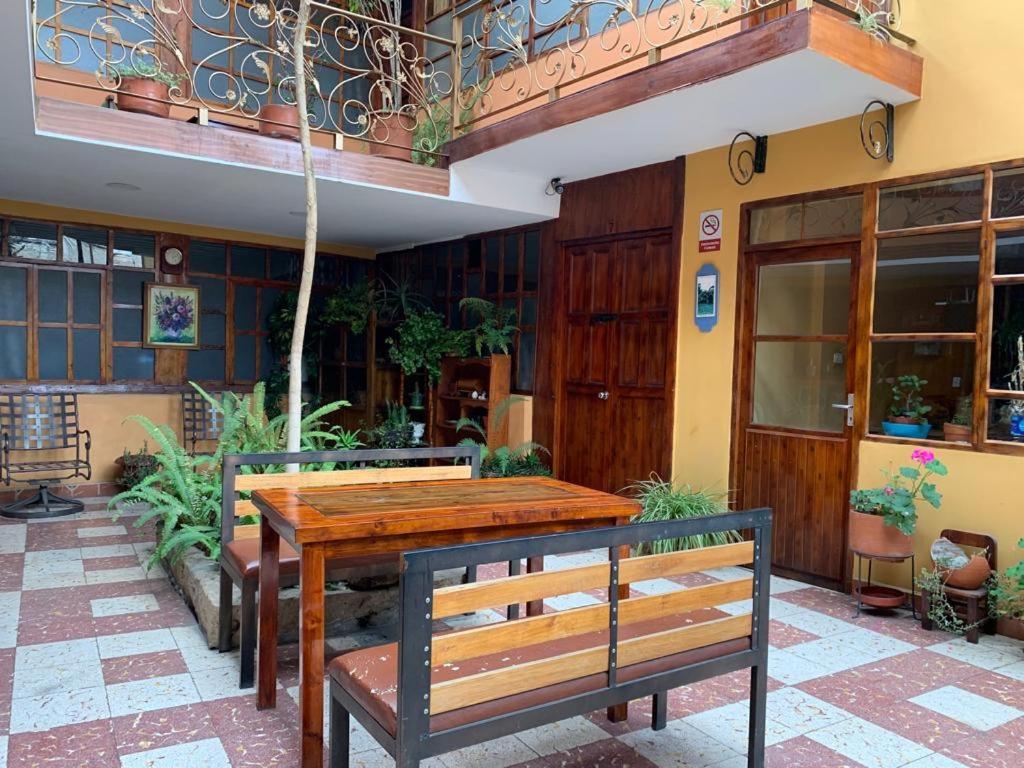 Hostel Santa Canela Куенка Екстериор снимка