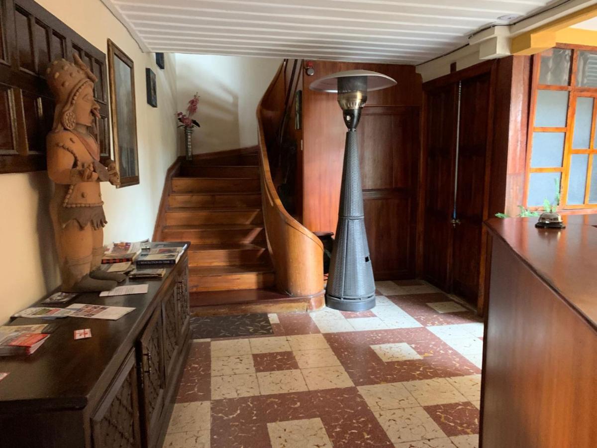 Hostel Santa Canela Куенка Екстериор снимка